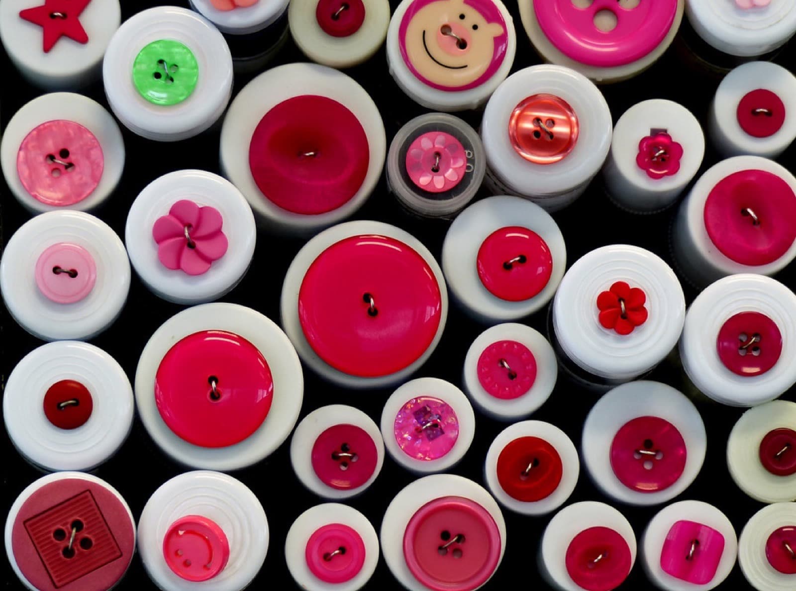 A Small Hole That Changed Fashion History